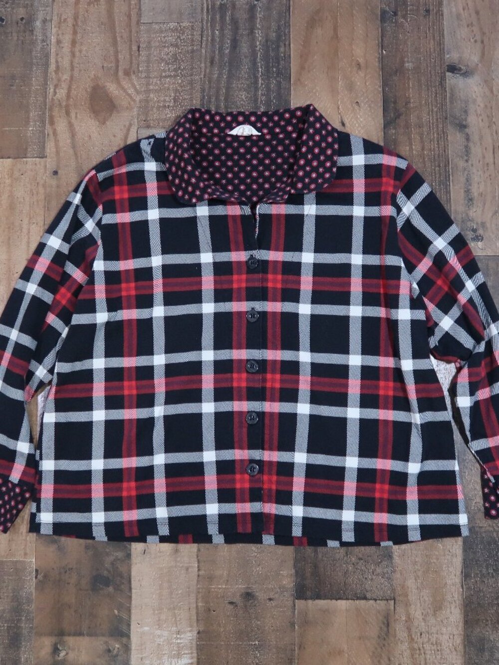 Vera Bradley XXL Red & Black Flannel Plaid Button Up Pajama Top Lounge Sleepwear